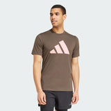 TRAIN ESSENTIALS FEELREADY LOGO TRAINING TEE