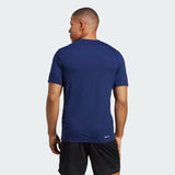 TRAIN ESSENTIALS FEELREADY LOGO TRAINING TEE