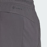 TRAIN ESSENTIALS WOVEN TRAINING SHORTS