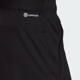 TRAIN ESSENTIALS LOGO TRAINING SHORTS