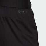 TRAIN ESSENTIALS LOGO TRAINING SHORTS